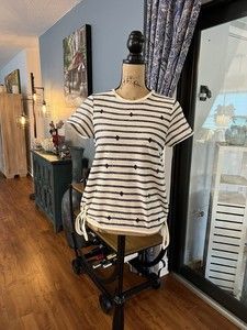 Universal thread t shirt S diamond strips